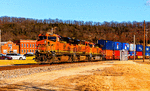 BNSF Railway ES44DC